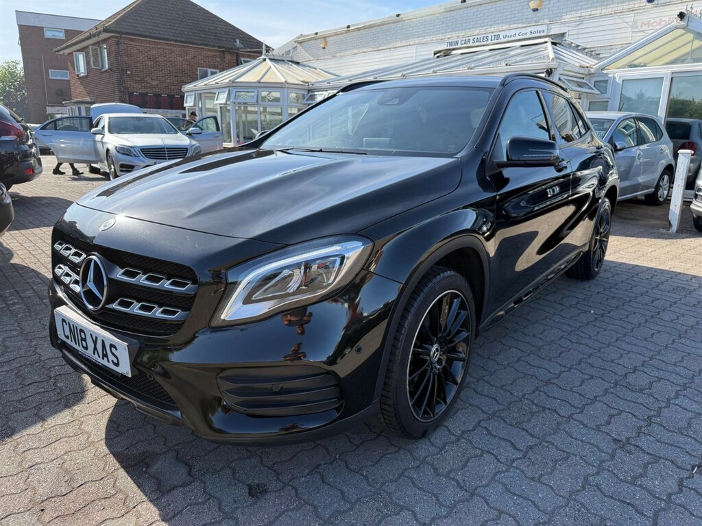 Mercedes-Benz GLA Class 1.6 Amg Line Premium 7G-dct Euro 6 Ss CN18XAS Black #4