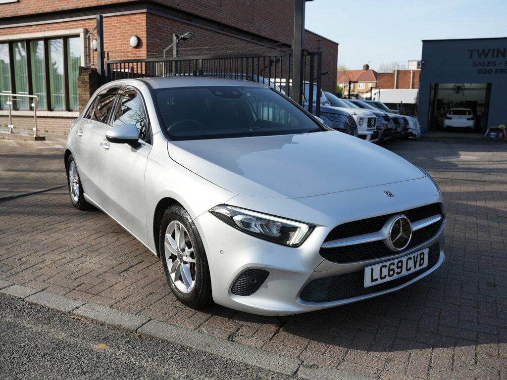 Mercedes-Benz A Class 1.3 A180 Se Executive Hatchback 7G-dc Silver