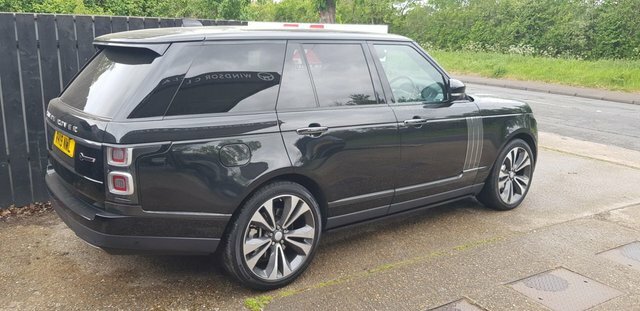 Land Rover Range Rover 5.0 P565 V8 Sv Dynamic Suv Petro Black #3
