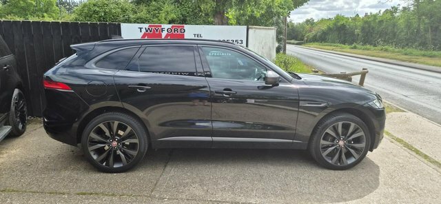 Jaguar F-Pace 2.0 P300 300 Sport Suv Awd Euro 6 RX20ZWC Black #2