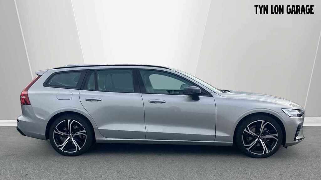 Volvo V60 Plus, B4 Mild Hybrid, Dark CX25UTV Silver #3