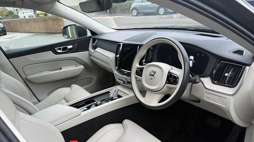 Volvo XC60 2.0 B5p Inscription Pro Awd Geartronic CY22BPX Grey #4