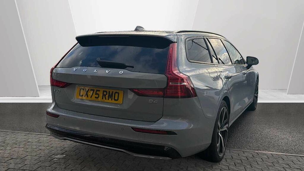 Volvo V60 Plus, B4 Mild Hybrid, Dark CX75RMO Grey #2