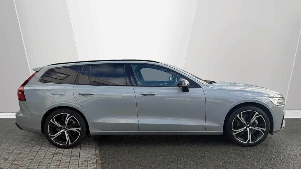 Volvo V60 Plus, B4 Mild Hybrid, Dark CX75RMO Grey #3