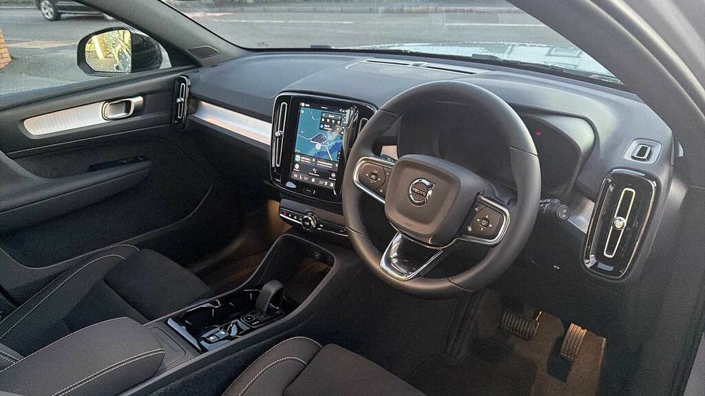 Volvo XC40 Plus, B4 Mild Hybrid, Dark CY75DYG Grey #4