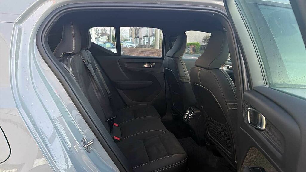 Volvo XC40 Plus, B4 Mild Hybrid, Dark CY75DYG Grey #6