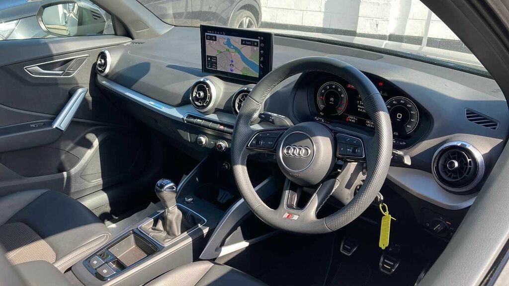 Audi Q2 35 Tfsi S Line DN24ZCJ Grey #4