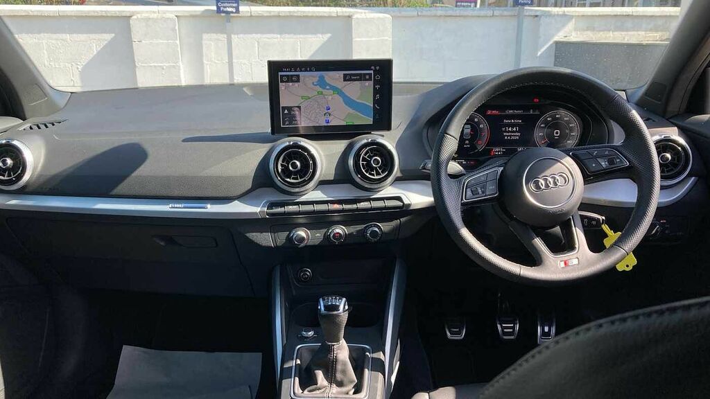 Audi Q2 35 Tfsi S Line DN24ZCJ Grey #5
