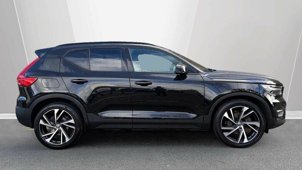 Volvo XC40 R-design Pro, B4 Awd Mild Hybrid CY21HZB Black #3
