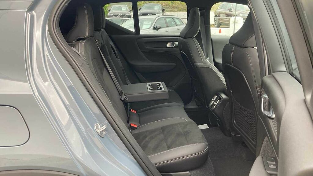 Volvo XC40 Ultimate, B4 Mild Hybrid, Dark CJ72LNO Grey #6
