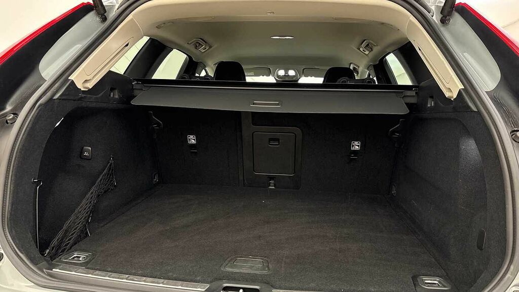 Volvo XC60 Plus, B5 Awd Mild Hybrid, Dark RJ25YKW Grey #5
