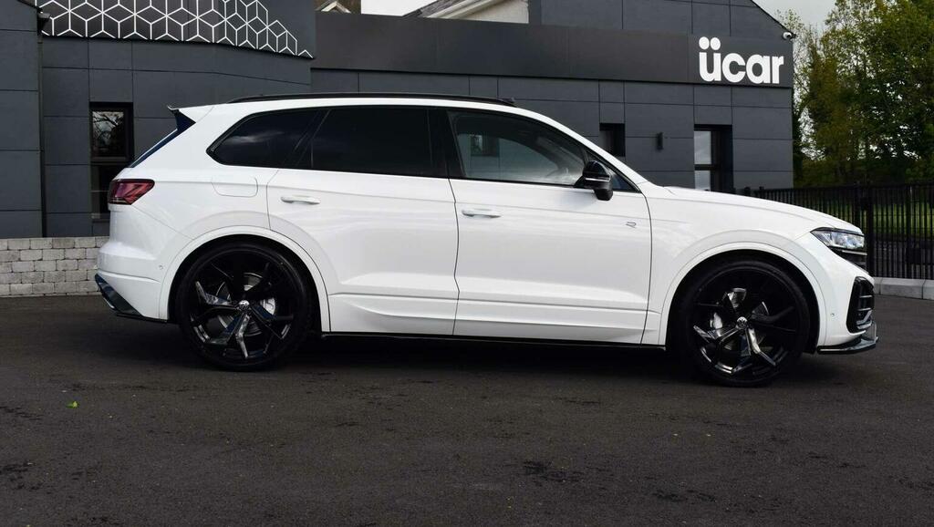 Volkswagen Touareg Suv 3.0 Tdi V6 Black Edition Tiptronic 4Motion Eur GL73RZW White #4