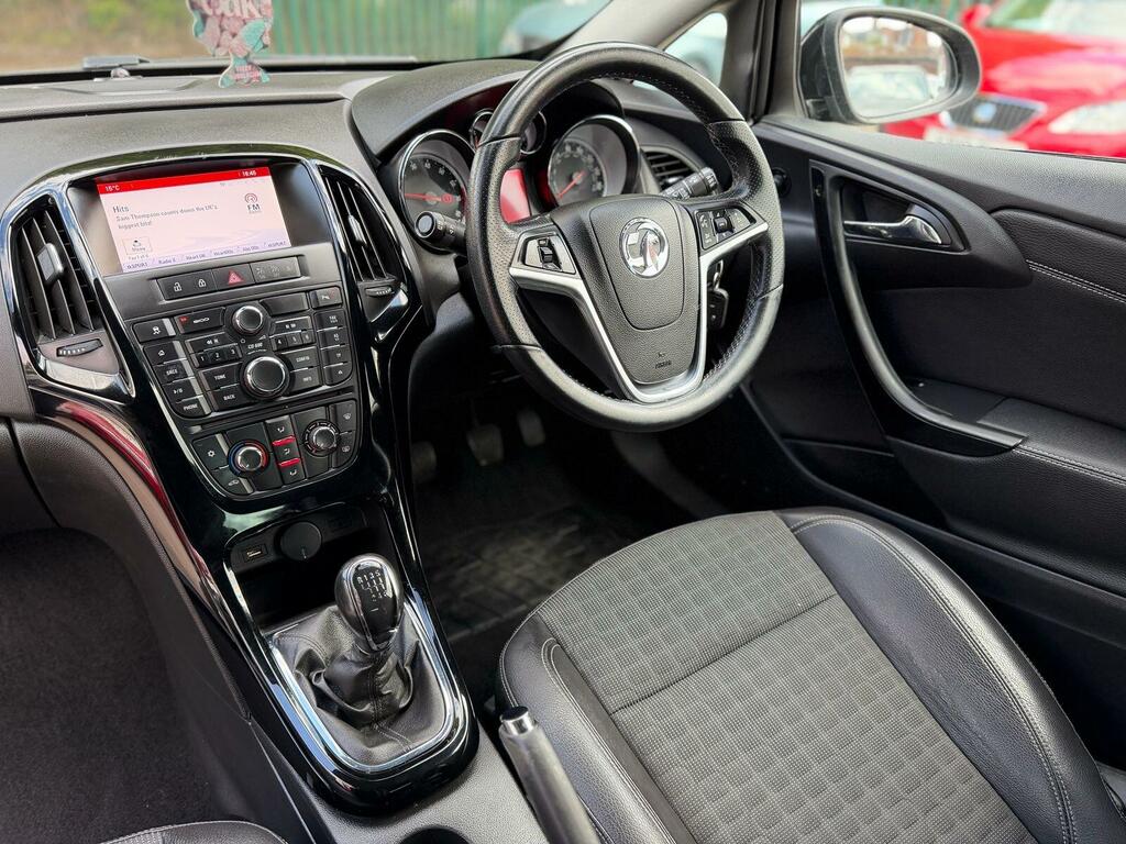 Vauxhall Astra GTC 1.4I Turbo Sri Euro 6 Ss Black #2