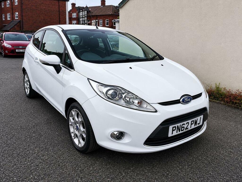 Ford Fiesta 1.4 Zetec Hatchback PN62PWJ White #4