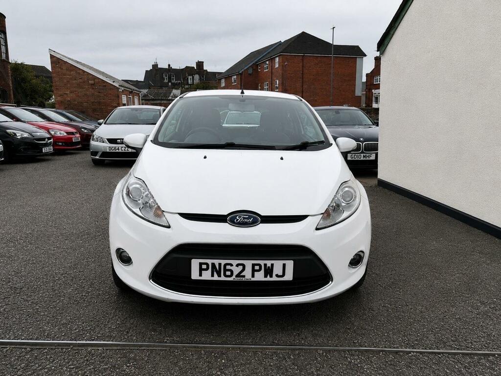 Ford Fiesta 1.4 Zetec Hatchback PN62PWJ White #2