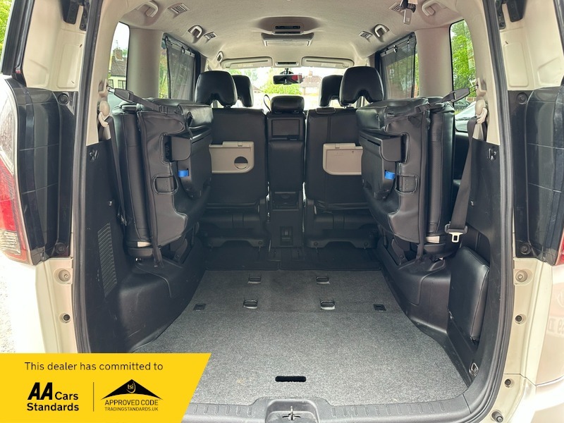 Nissan Serena 2.0 S-hybrid Puredrive 125 Bhp Black #20