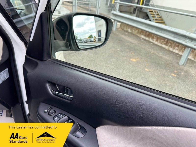 Nissan Serena 2.0 S-hybrid Puredrive 125 Bhp Black #28