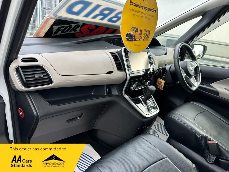 Nissan Serena 2.0 S-hybrid 8 White #6