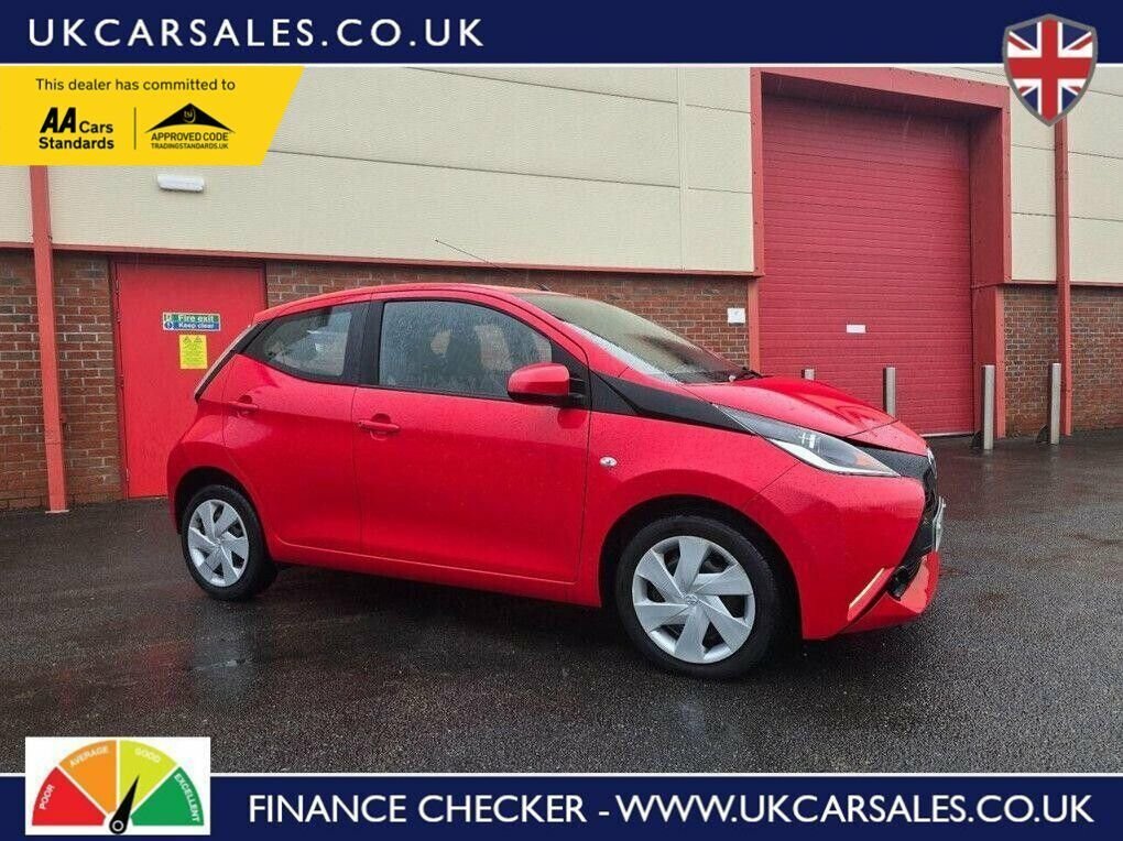 Toyota Aygo Hatchback Red
