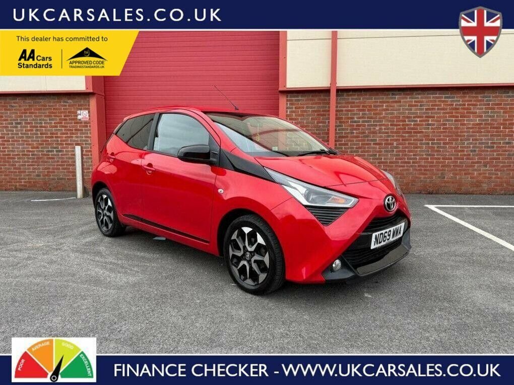 Toyota Aygo Hatchback Red