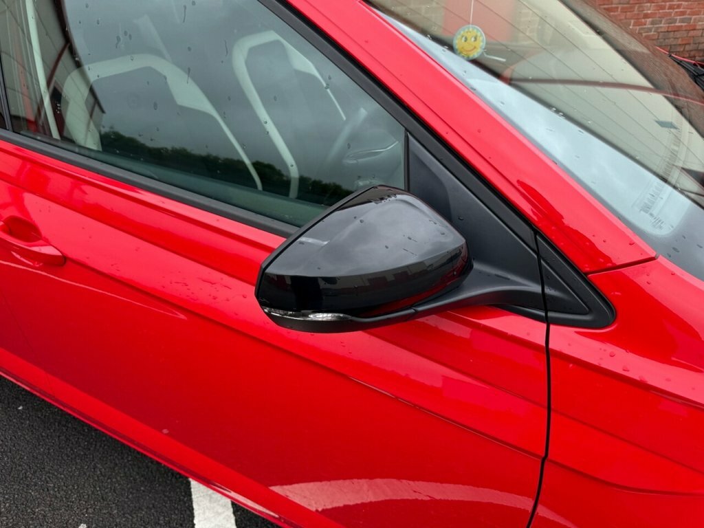 Volkswagen Polo 1L Beats NA68FLZ Red #5