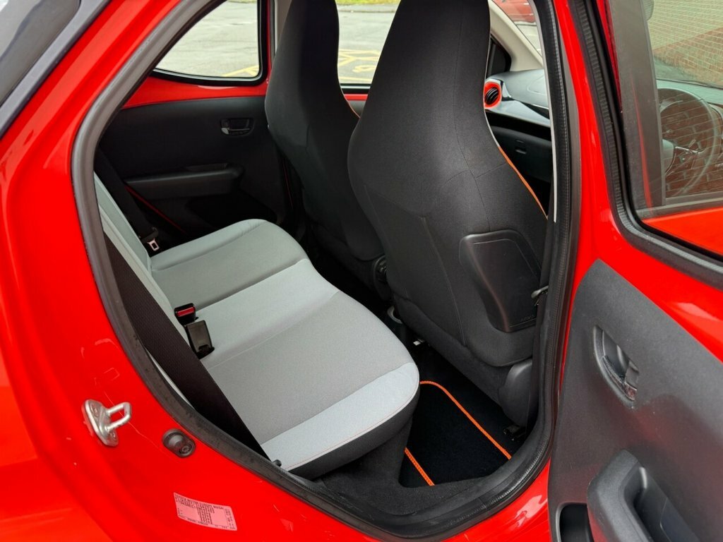 Toyota Aygo 1L X-cite FE15KZB Orange #6