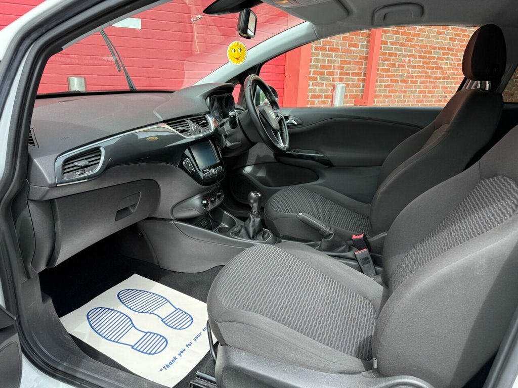 Vauxhall Corsa 1.4L Energy FE66TMV White #5