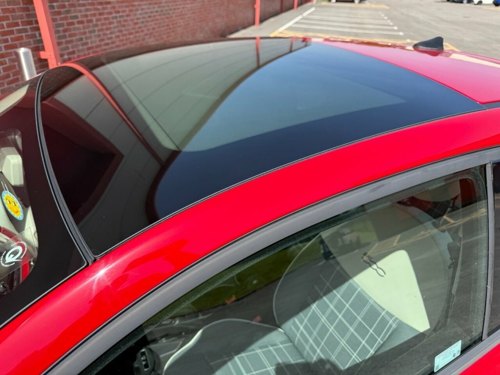 Fiat 500 1.2L Lounge PO68JDF Red #6