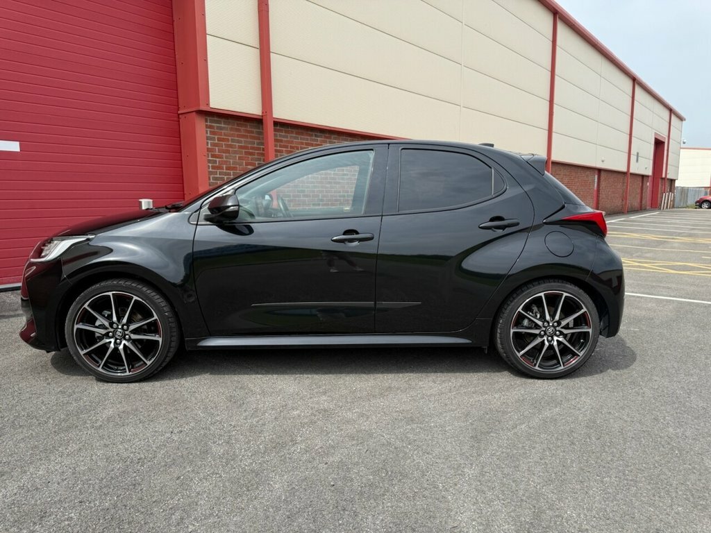 Toyota Yaris 1.5L Gr Sport LM25ZRN Black #4