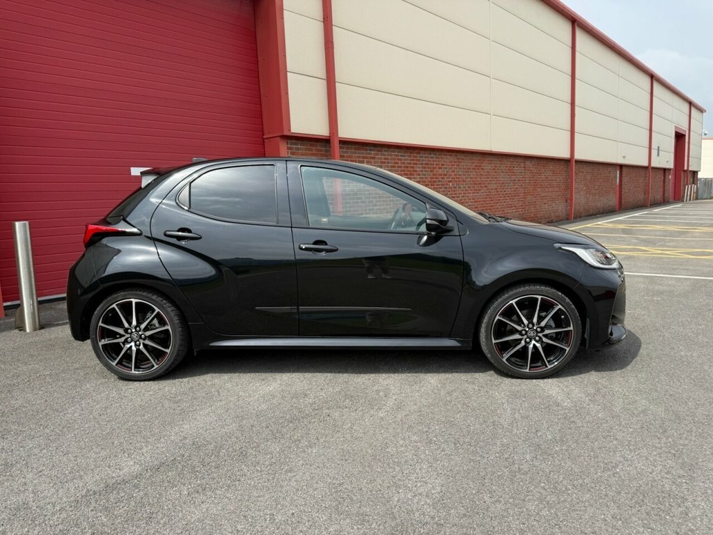 Toyota Yaris 1.5L Gr Sport LM25ZRN Black #2