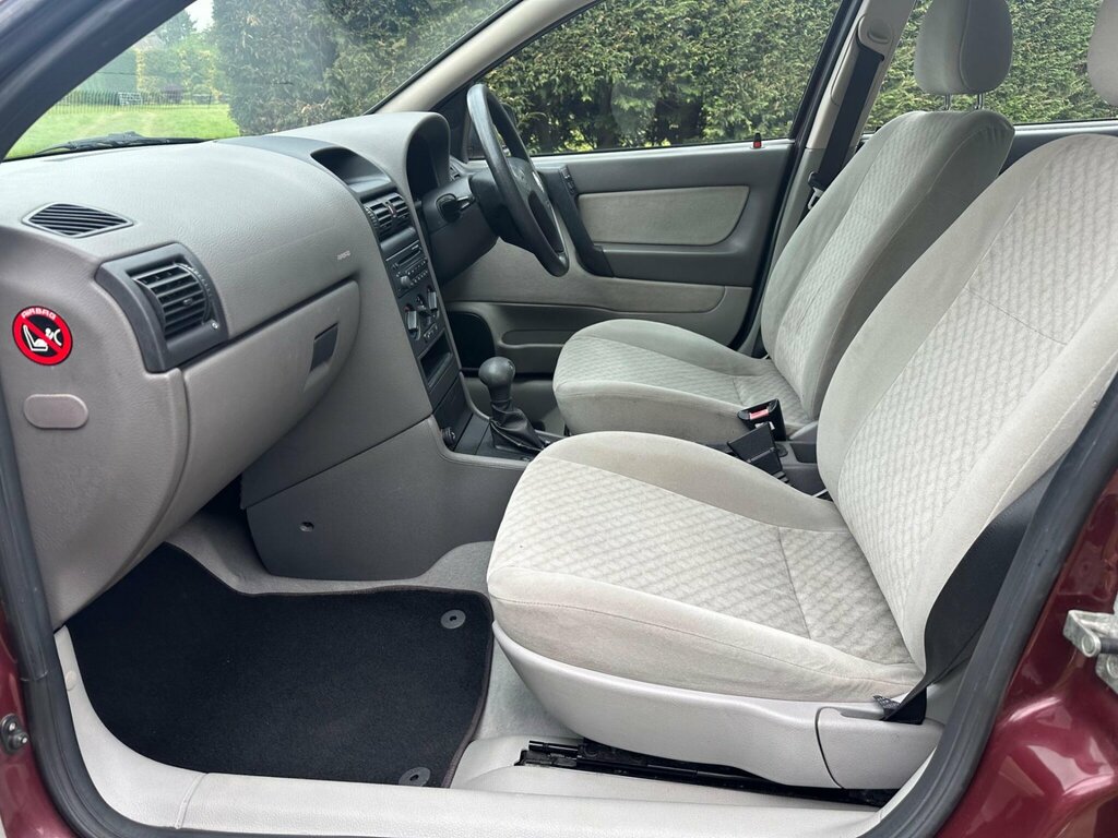 Vauxhall Astra Hatchback 1.6I Grey #26