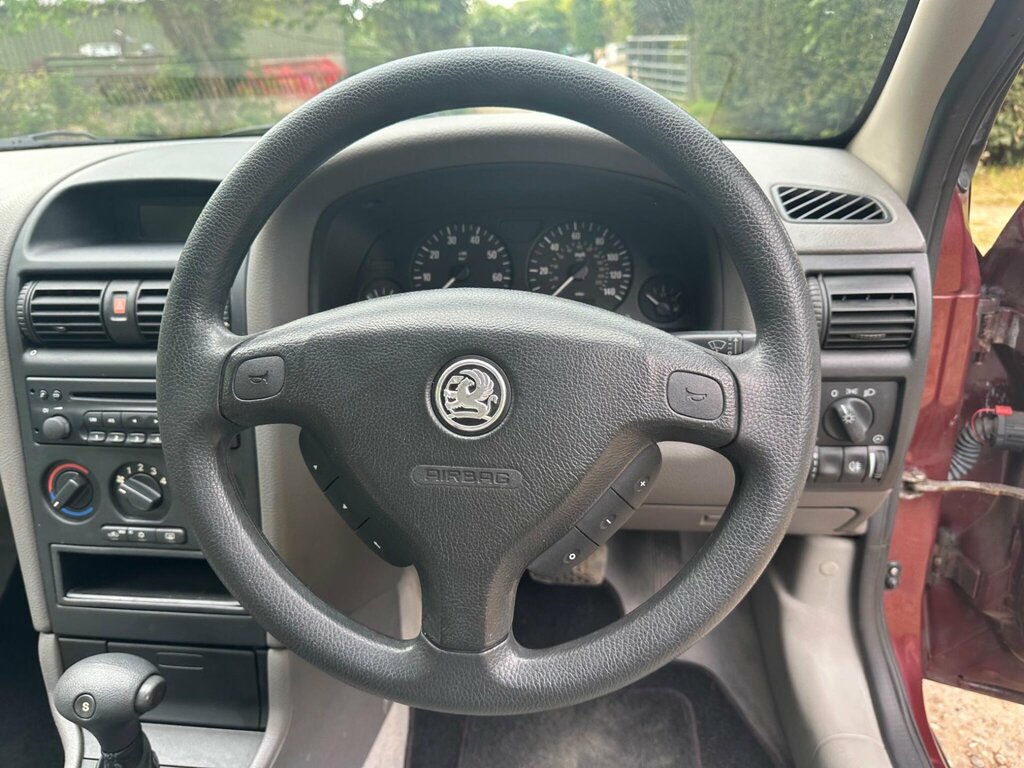 Vauxhall Astra Hatchback 1.6I Grey #28