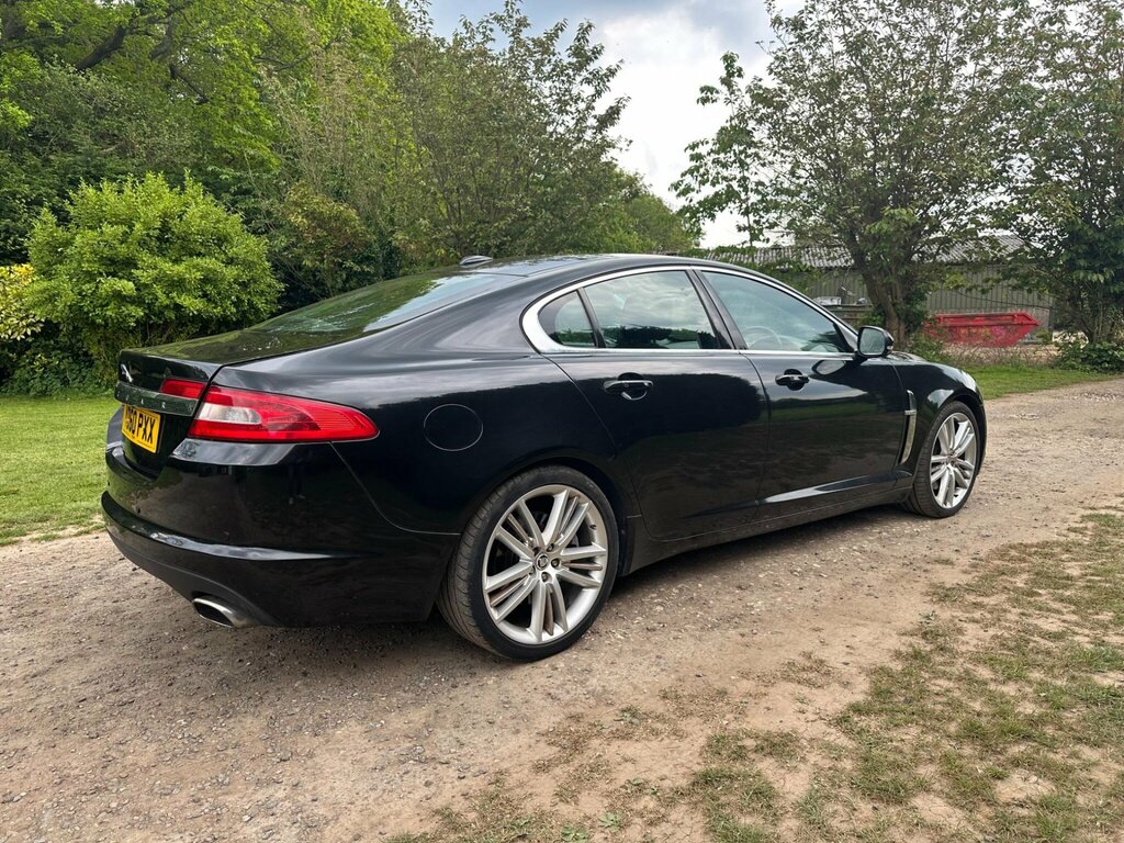 Jaguar XF 3.0D V6 Portfolio Euro 5 YD60PXX Black #2