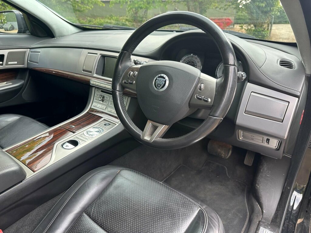 Jaguar XF 3.0D V6 Portfolio Euro 5 YD60PXX Black #3