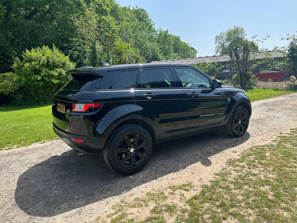 Land Rover Range Rover Evoque 2.0 Td4 Se Tech 4Wd Euro 6 Ss MM68RBZ Black #2