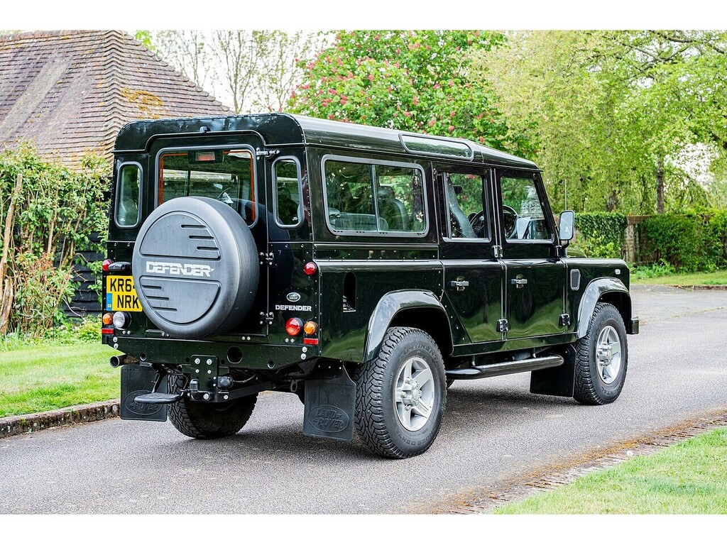 Land Rover Defender 110 Tdci Xs Black #6