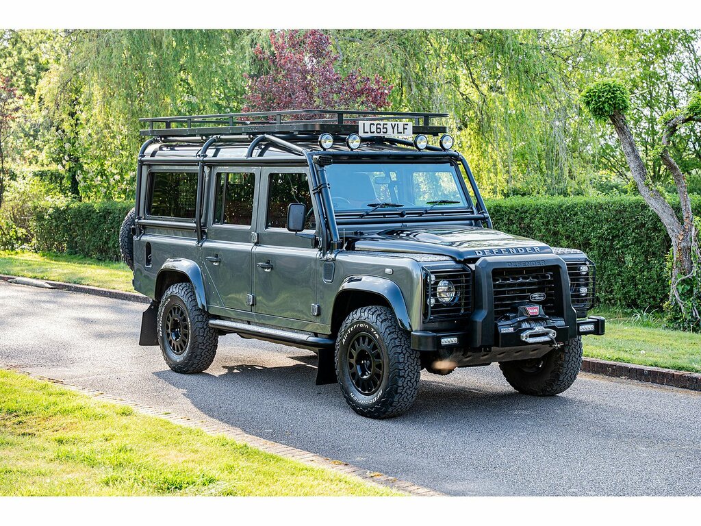 Land Rover Defender 110 Tdci Adventure Grey