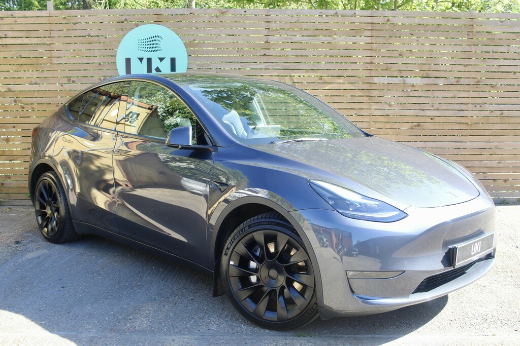 Tesla Model Y Suv LB72UZG Grey #4