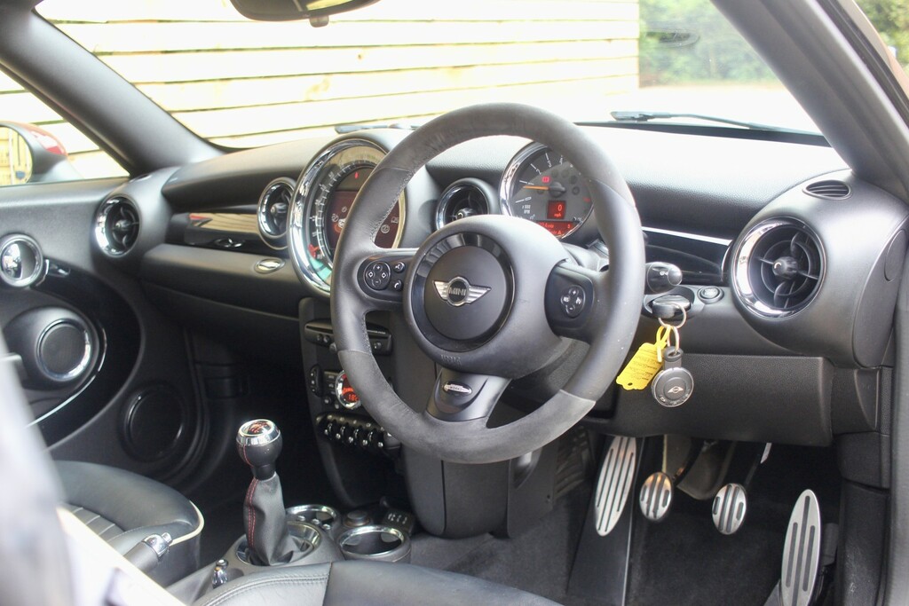 Mini Coupe 1.6 John Cooper Works Coupe Black #3