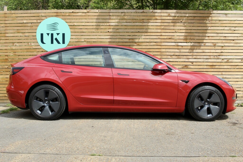 Tesla Model 3 Saloon LA21JKE Red #3