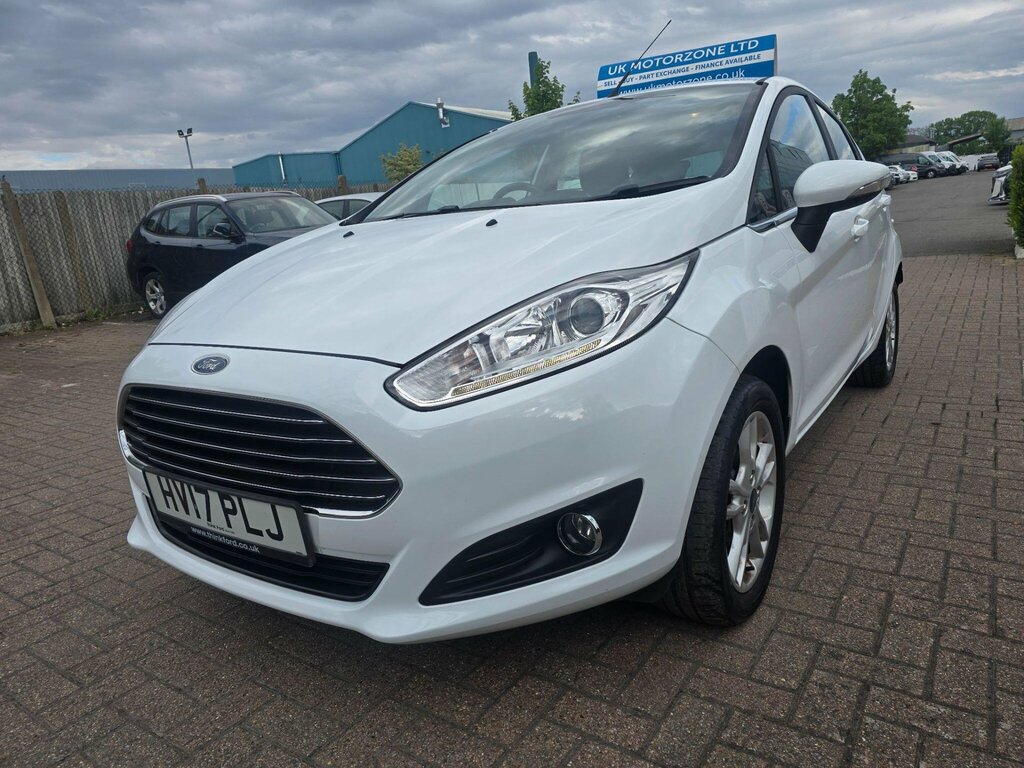 Ford Fiesta 1.25 Zetec Euro 6 HV17PLJ White #3
