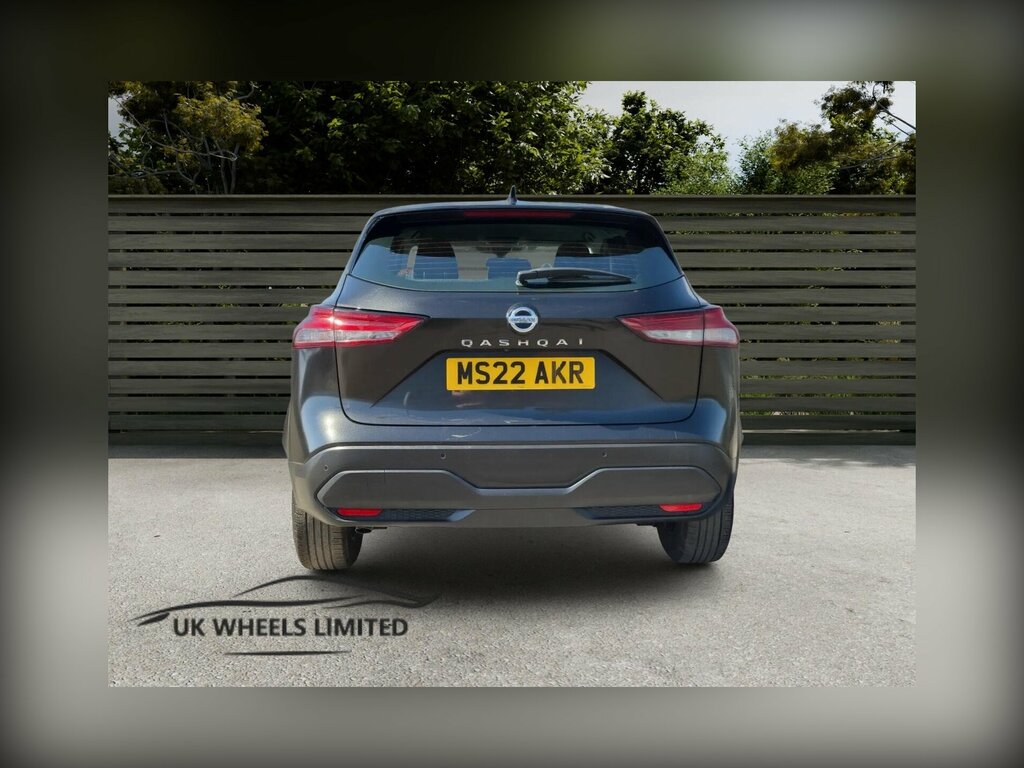 Nissan Qashqai 1.3 Dig-t Mhev Acenta Premium Xtron Euro 6 Ss 5 MS22AKR Black #3