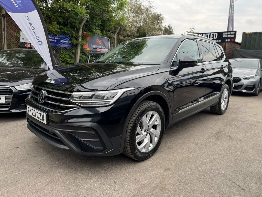Volkswagen Tiguan 1.5 Tsi Life Dsg Euro 6 Ss FY23CZW Black #5