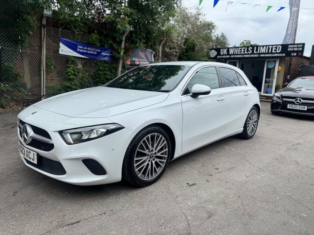 Mercedes-Benz A Class 1.3 A180 Sport Executive 7G-dct Euro 6 Ss AO23XCJ White #4