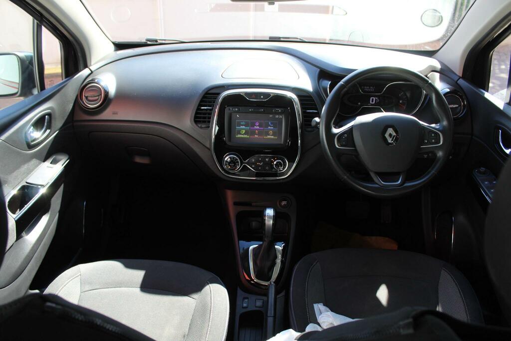 Renault Captur Suv DU67EYD Black #3