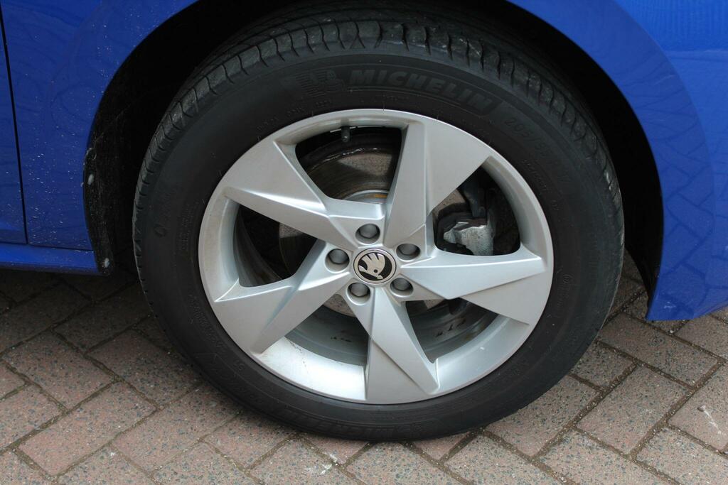 Skoda Kamiq Suv PX73OZG Blue #2