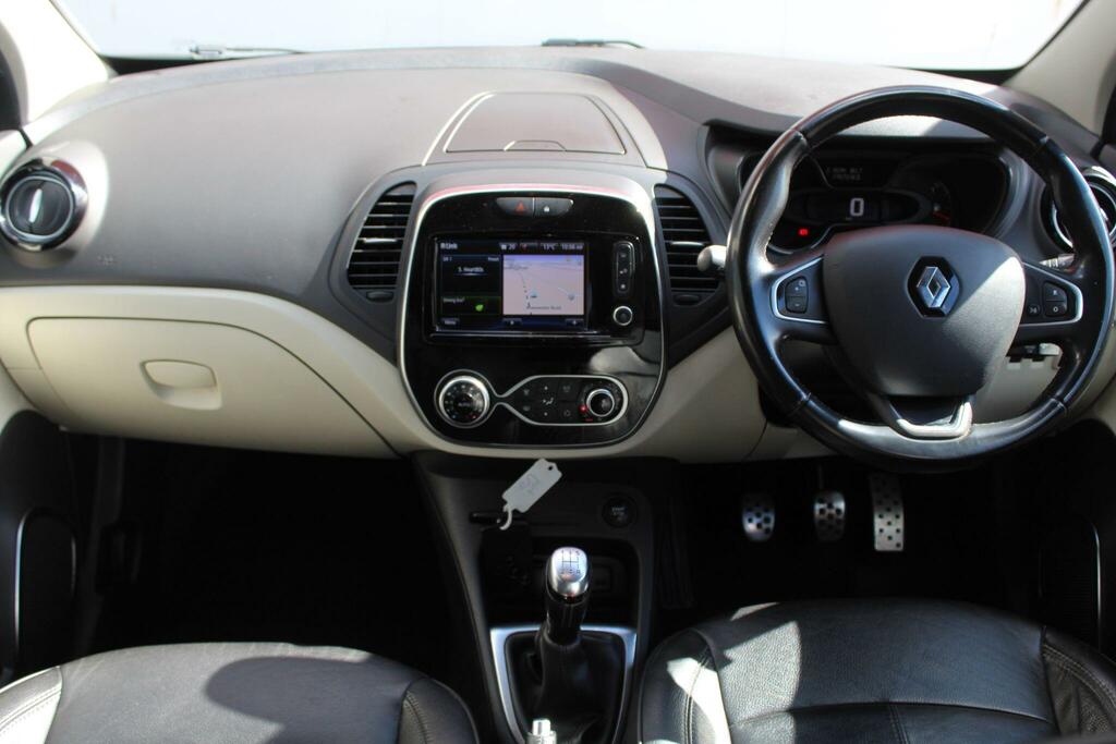 Renault Captur Suv HK19ZBR Black #3