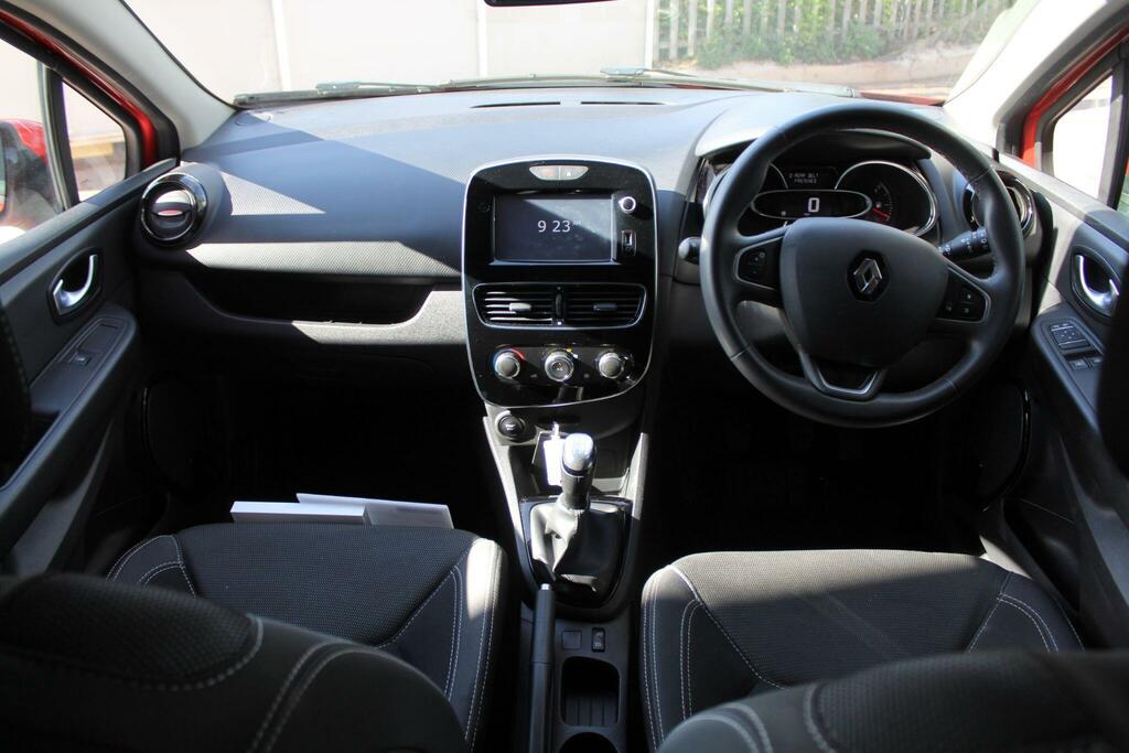 Renault Clio Clio Iconic Tce SA68CMZ Red #3