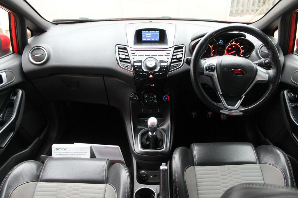 Ford Fiesta Hatchback EO64KZV Red #3