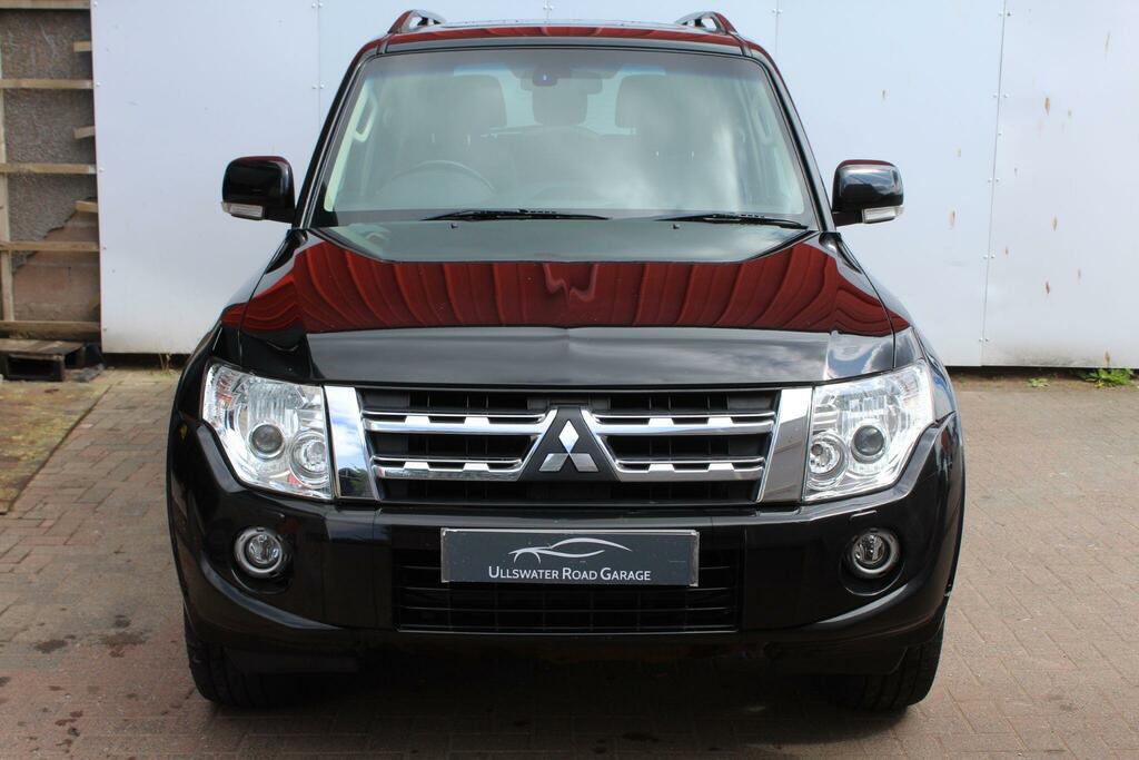 Mitsubishi Shogun Suv BD64UPJ Black #6